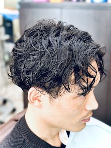 この夏、人気急上昇中のメンズパーマスタイル