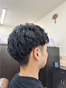 週の真ん中、水曜日は髪型をアップデートする日