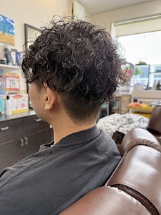 【明日まだ空きあり◎暑さ対策は“できる男”のメンズパーマで決まり】